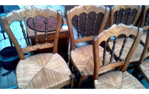 4 CHAISES ASSISE PAILLEE