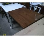 TABLE FORMICA MARRON