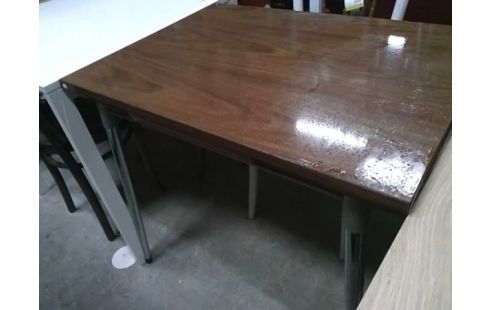 TABLE FORMICA MARRON