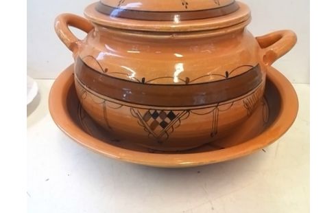 SOUPIERE AVEC SALADIER