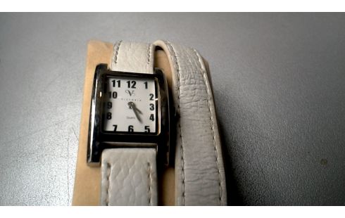 MONTRE RECTANGULAIRE BLANCHE