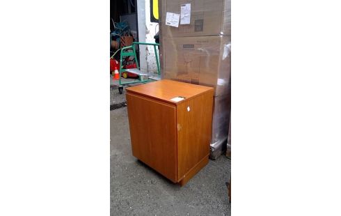 ARMOIRE VINTAGE TECK