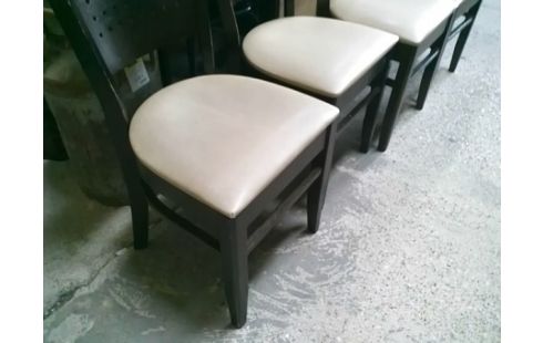 LOT DE 4 CHAISES BOIS ASSISES BLANCHES