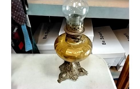 LAMPE A PETROLE MM LAITON