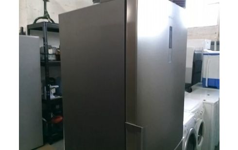 REFRIGERATEUR CONGELATEUR SAMSUNG 303L+132L (NO FROST) UN BAC CASSE)