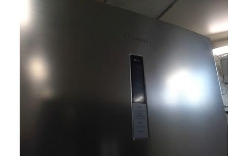 REFRIGERATEUR CONGELATEUR SAMSUNG 303L+132L (NO FROST) UN BAC CASSE)