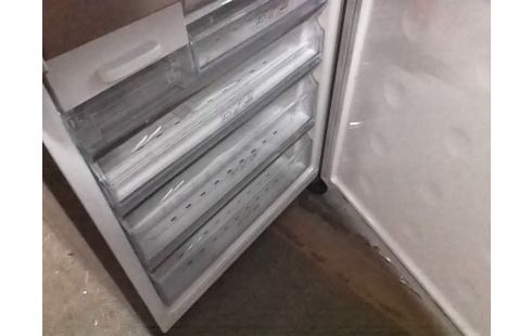 REFRIGERATEUR CONGELATEUR SAMSUNG 303L+132L (NO FROST) UN BAC CASSE)