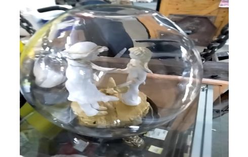 GLOBE Avec socle et personnages