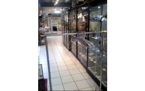 KLEIDERSTANGE METALL AUF ROLLEN