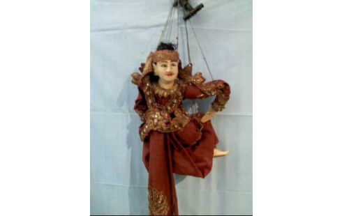 MARIONETTE ASIATISCH RÖTLICH TRADITIONELL