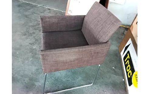FAUTEUIL MODERNE TISSU ET CHROME