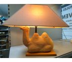 LAMPE CHAMEAU TERRE CUITE