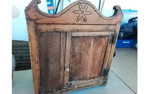 PETIT MEUBLE BOIS À SUSPENDRE