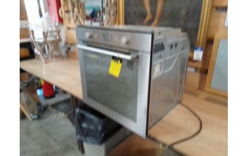 FOUR ENCASTRABLE WHIRLPOOL MIROIR