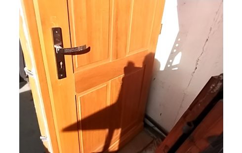 PORTE D ENTRÉE BOIS CLÉS OK