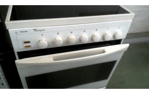 CUISINIERE VITROCERAMIQUE PIHILIPS WHIRLPOOL