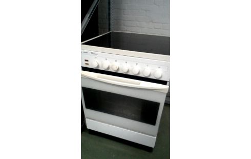 CUISINIERE VITROCERAMIQUE PIHILIPS WHIRLPOOL