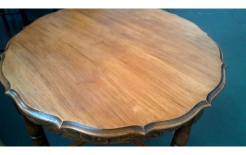 WOHNZIMMERTISCH 1 RUND NUSSBAUM