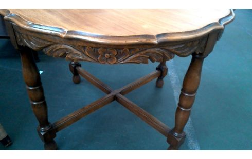 WOHNZIMMERTISCH 1 RUND NUSSBAUM