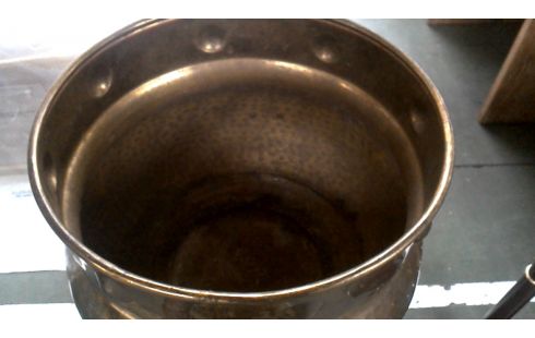 BLOEMPOT OP VOET KOPER