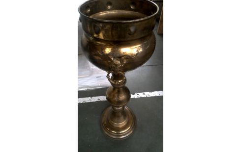 BLOEMPOT OP VOET KOPER