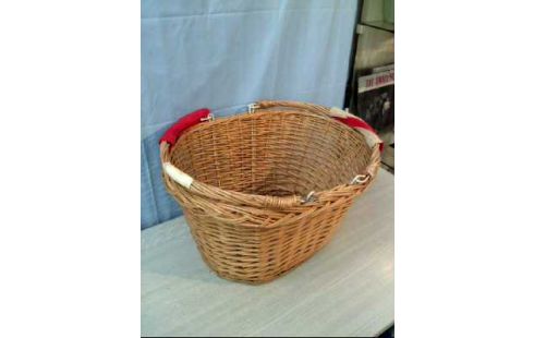 RATTANKORB M. HENKEL KL. DEFEKT