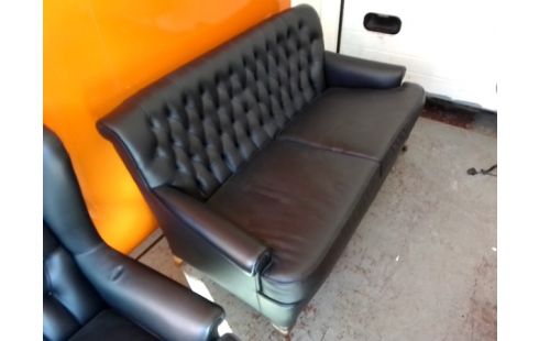 CANAPE CHESTERFIELD CUIR NOIR