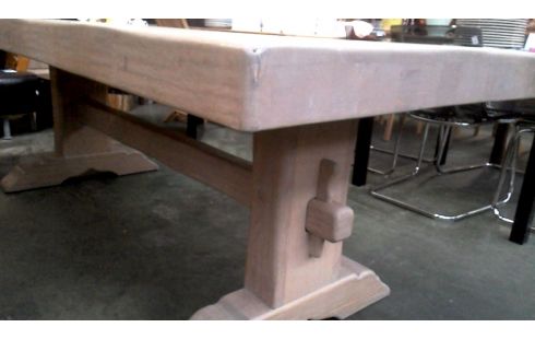 MESA DE COMEDOR RÚSTICO MACIZO ROBLE