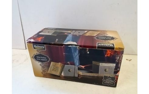 LOT DE 2 BOITES AVEC SUPPORT