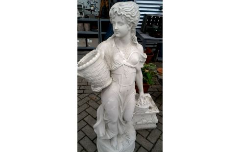 GARTENDEKORATION TIER FRAU GROSSES MODELL