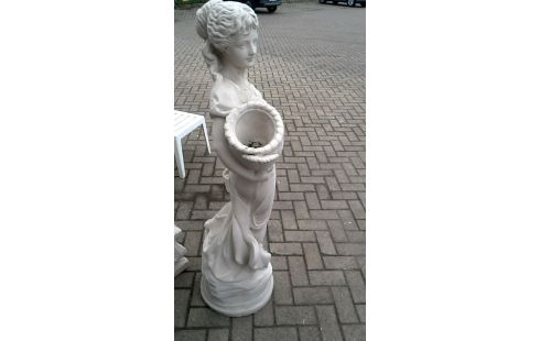 GARTENDEKORATION TIER FRAU GROSSES MODELL