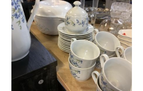 SERVICE A THE FLEURS BLEUES