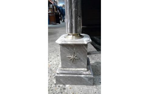 SELLETTE EN MARBRE BRUN