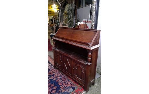 KLEINER SCHREIBTISCH STIL GOTISCH