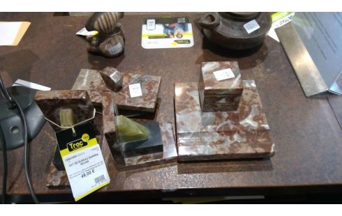 SET DE BUREAU MARBRE ROUGE