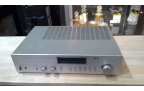 AMPLIFICATEUR AKAI