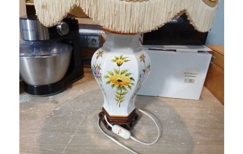 LAMPE A POSER FLEURIES