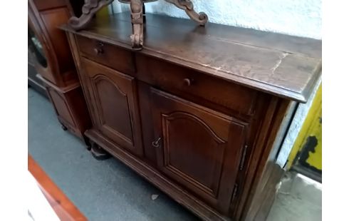 BUFFET BAS 2 PORTES 2 TIROIRS ANCIEN .