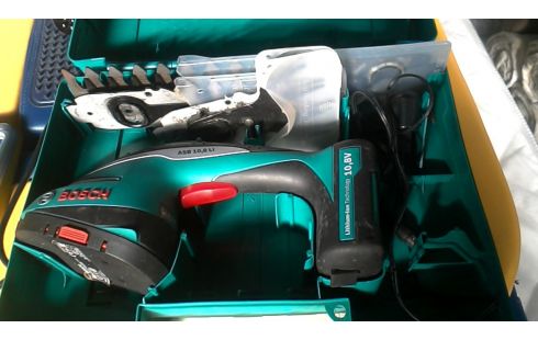 CISAILLES A HAIE A BATTERIE BOSCH