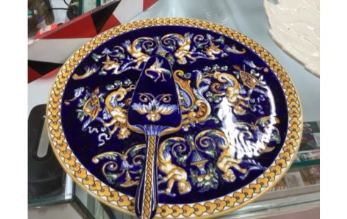 PLAT + PELLE GIEN BLEU