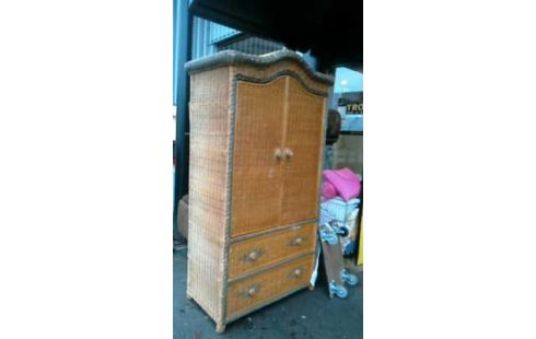 KAST ROTAN, , KLEERKAST