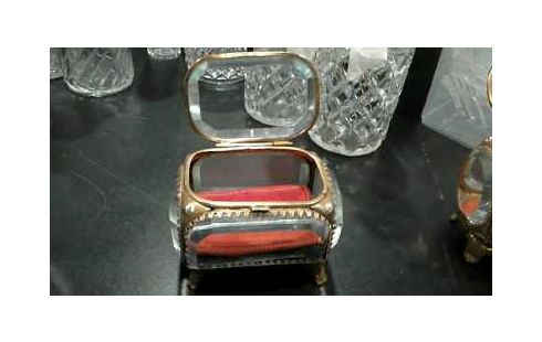 BOITE A BIJOUX NAPOLEON III BRONZE DORE