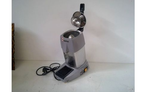 KEUKENROBOT PROFF. CITRUSPERS SANTOS