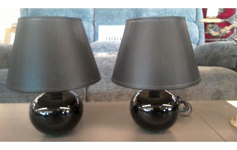 LAMPE  NOIRE   L' UNE