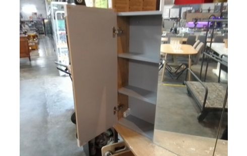 ARMOIRE A PHARMACIE TYPE MODERNE 3 PORTES MIROIRS