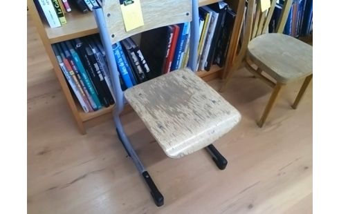 CHAISE ENFANT BOIS ET METAL