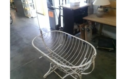 BERCEAU ANCIEN FER FORGE
