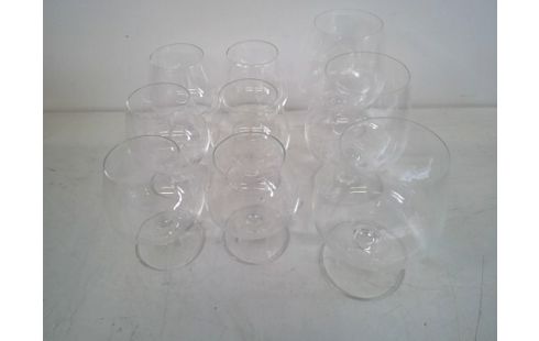 LOT VAN 9 KRIST. COGNAC GLAZEN