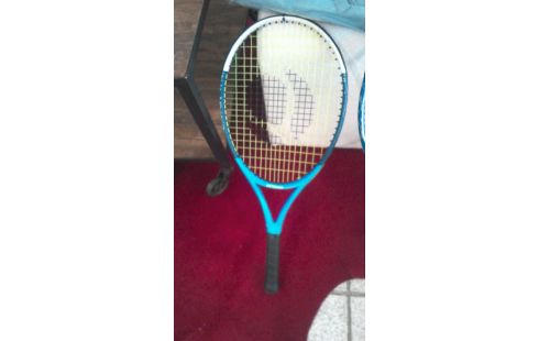 RAQUETTE  ARTENGO  DECATHLON   L' UNE