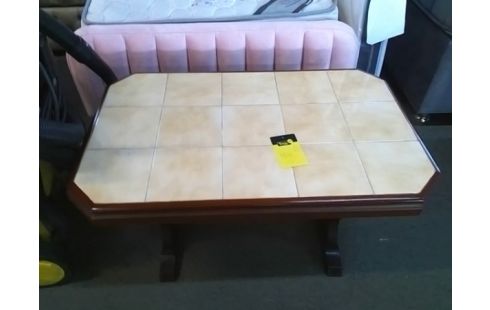 TABLE BASSE CARRELEE